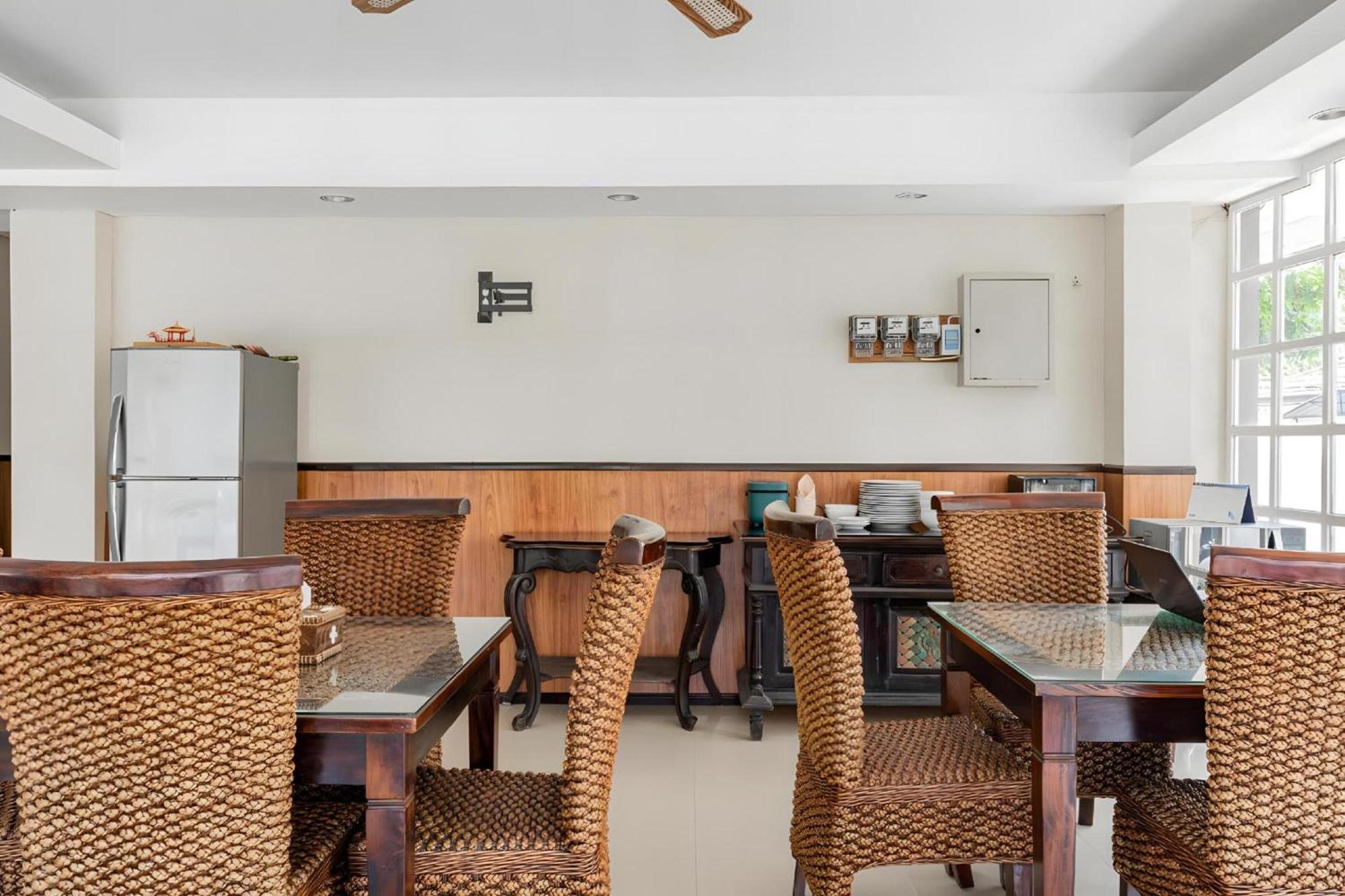 Collection O Kuta Near Airport Ngurah Rai Hotel Exterior photo